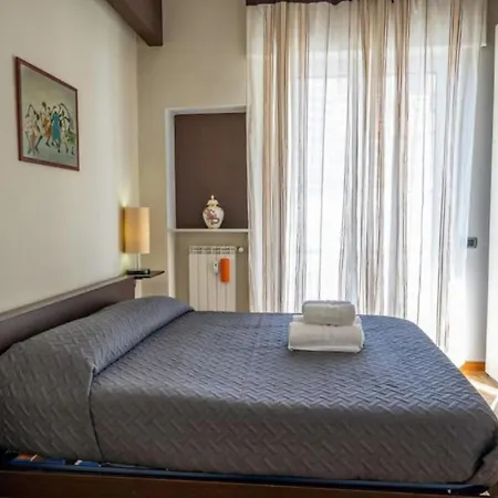 Apartment A Due Passi Dal Mare - Free Parking Genoa