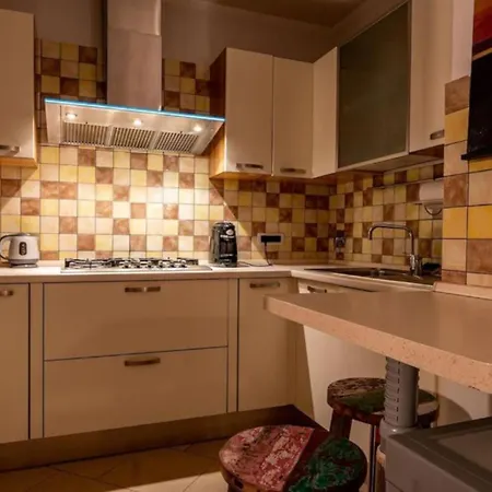 A Due Passi Dal Mare - Free Parking Génova