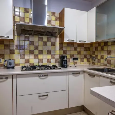 A Due Passi Dal Mare - Free Parking Apartment Genoa