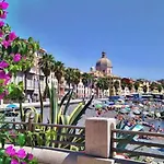 A Due Passi Dal Mare - Free Parking